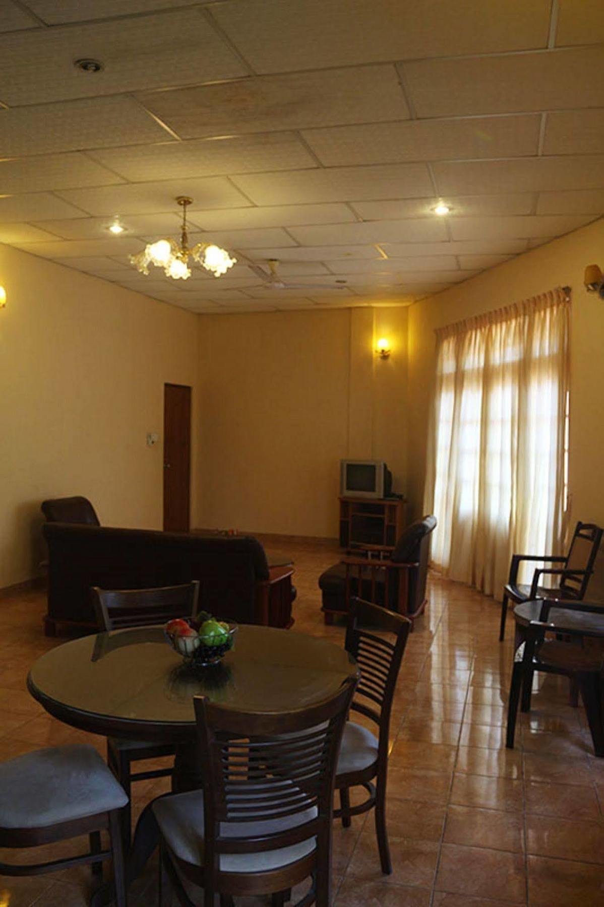 Hotel Red Rose Negombo Zewnętrze zdjęcie