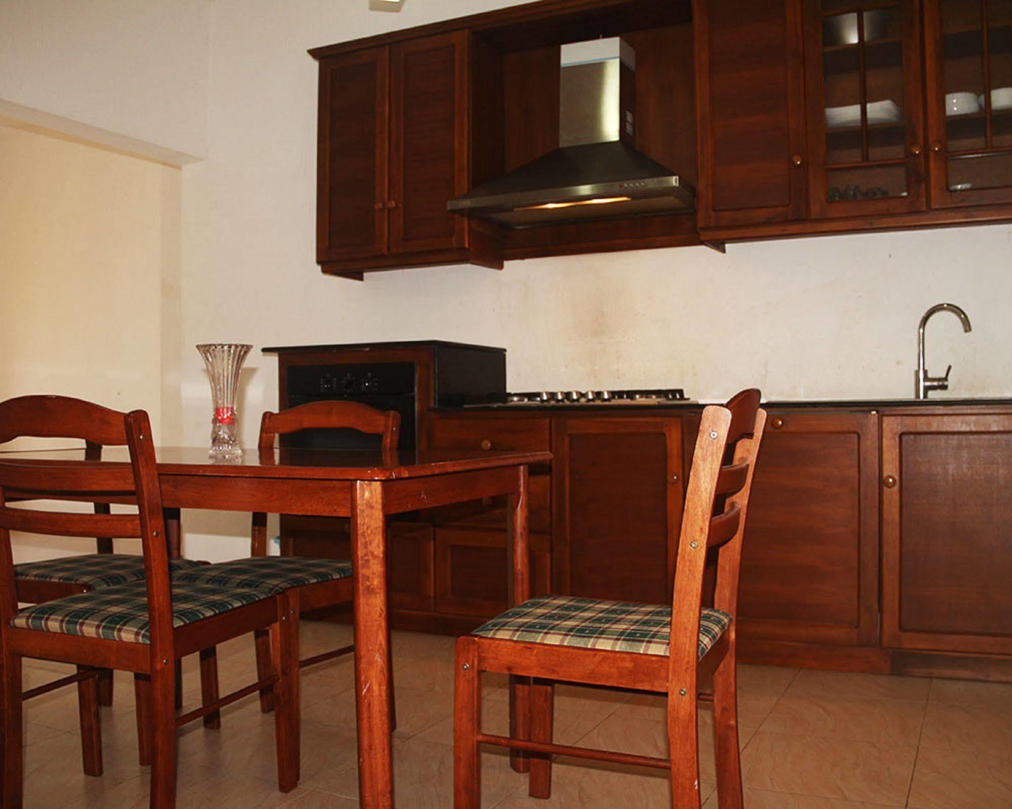 Hotel Red Rose Negombo Zewnętrze zdjęcie