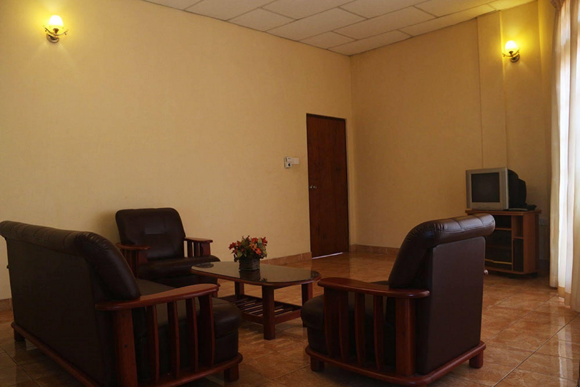 Hotel Red Rose Negombo Zewnętrze zdjęcie
